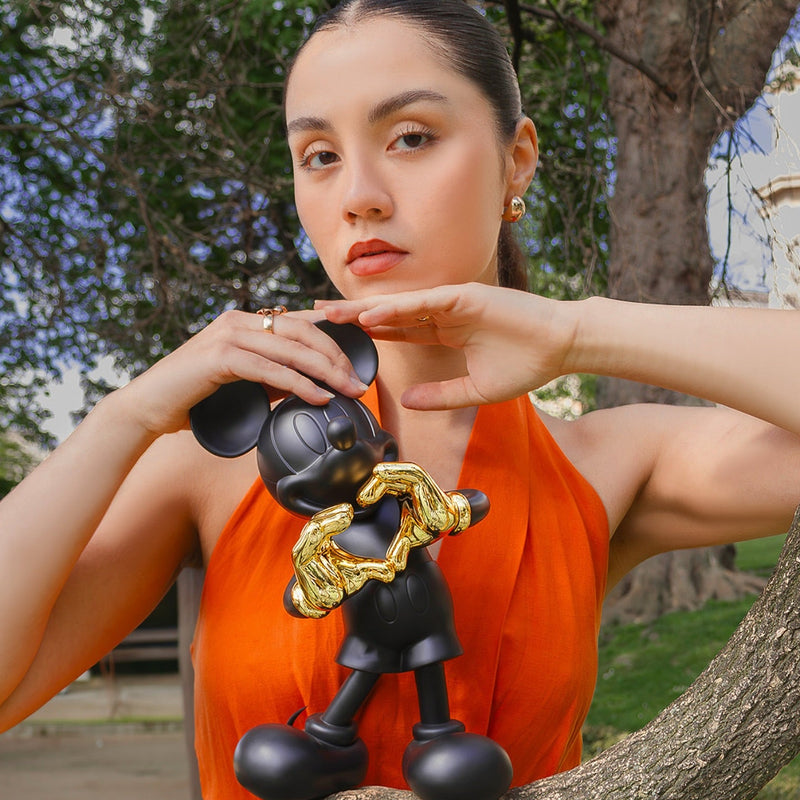 Mickey with Love Resin Figurine, BG (H:30cm Small Edition)