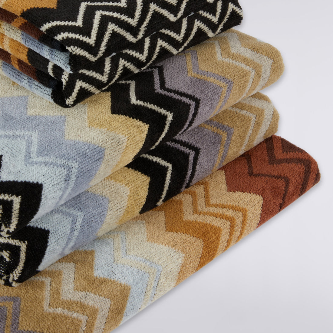 مجموعة مناشف Missioni Giacomo الكاملة (5 قطع) للعناية__x0026__Cocooning