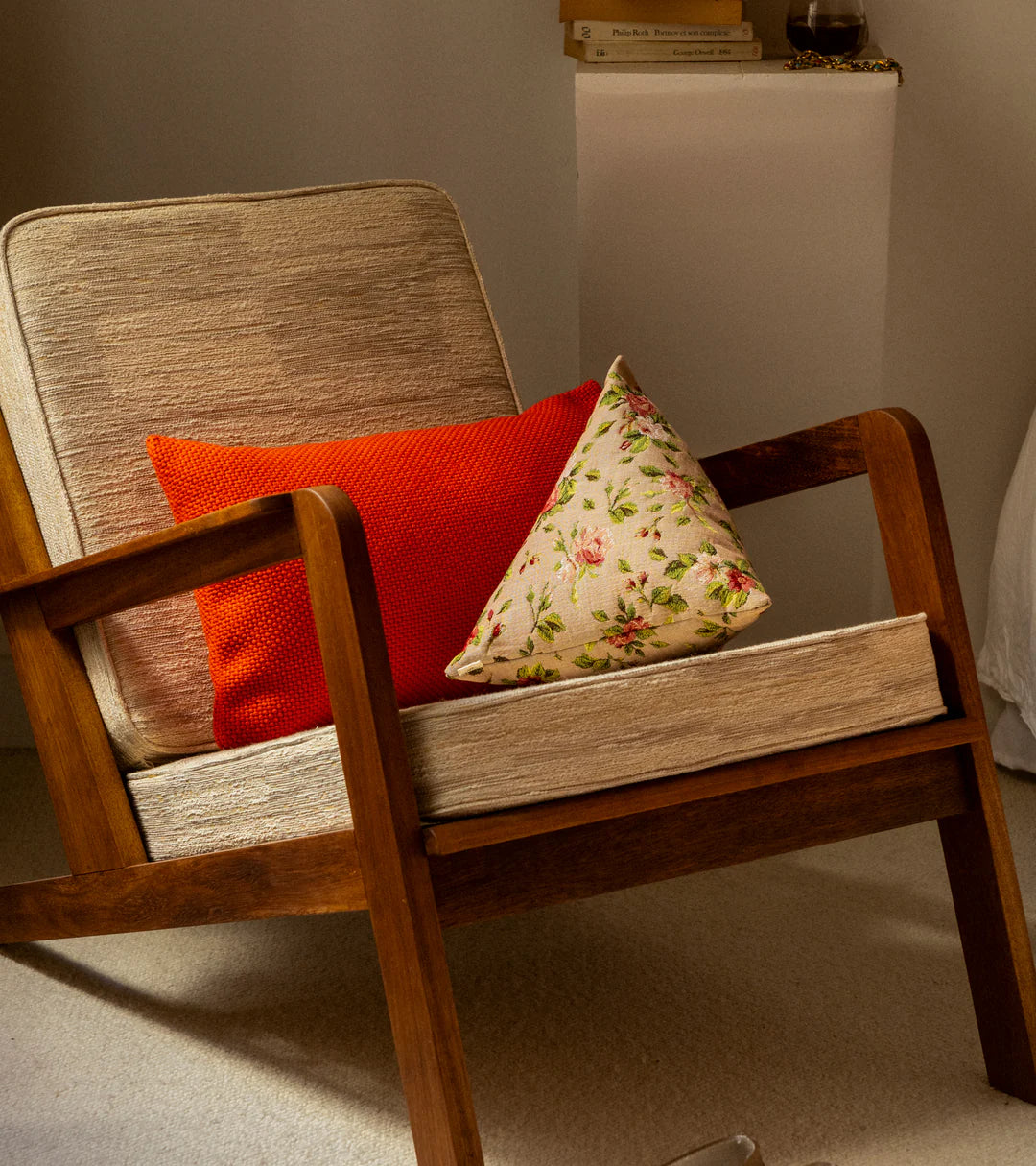 Divino Marie-Antoinette Flower Pattern Pyramid Cushion