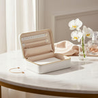 Maria Medium Zip Case