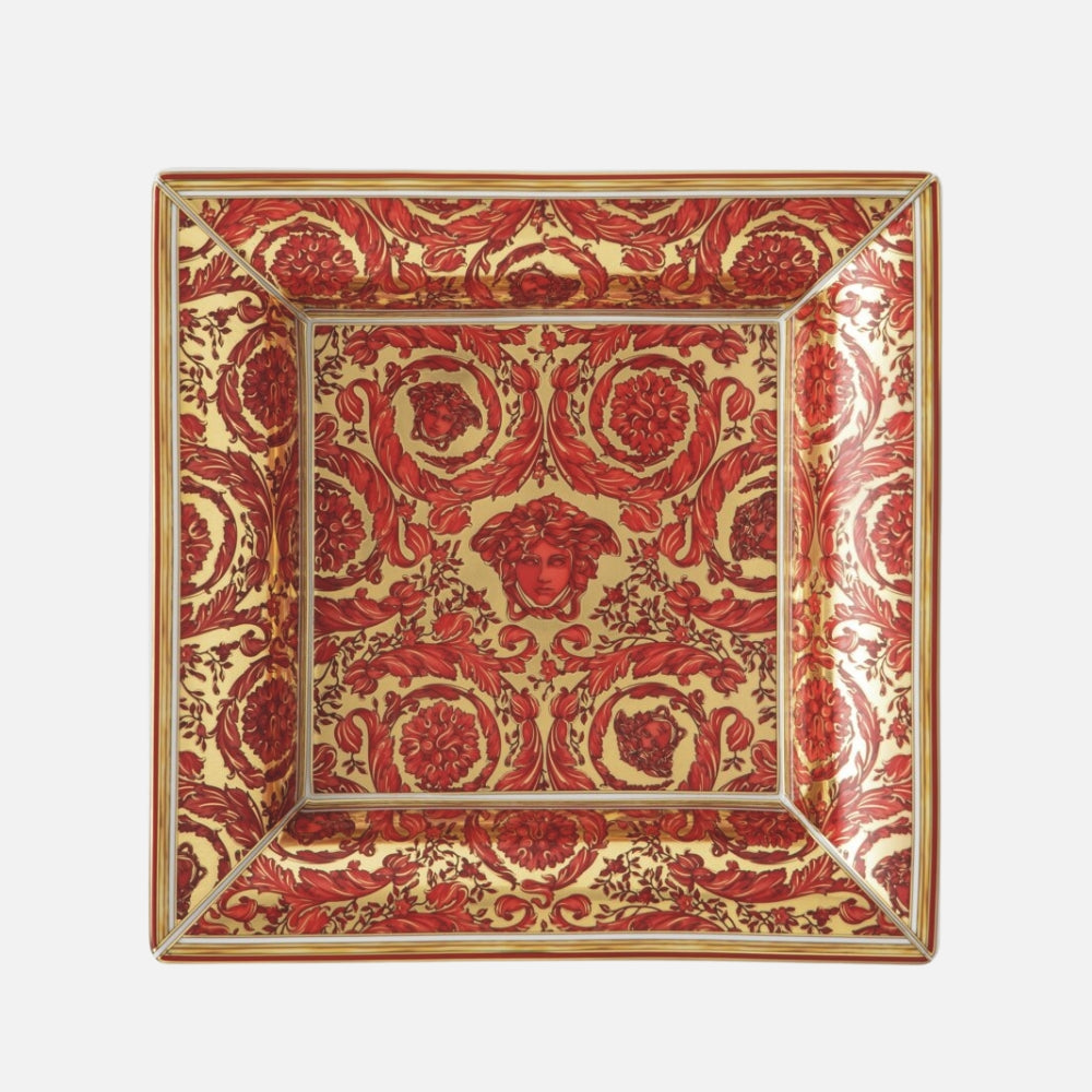 Medusa Garland Dish – Red Square Porcelain Plate, 18 cm