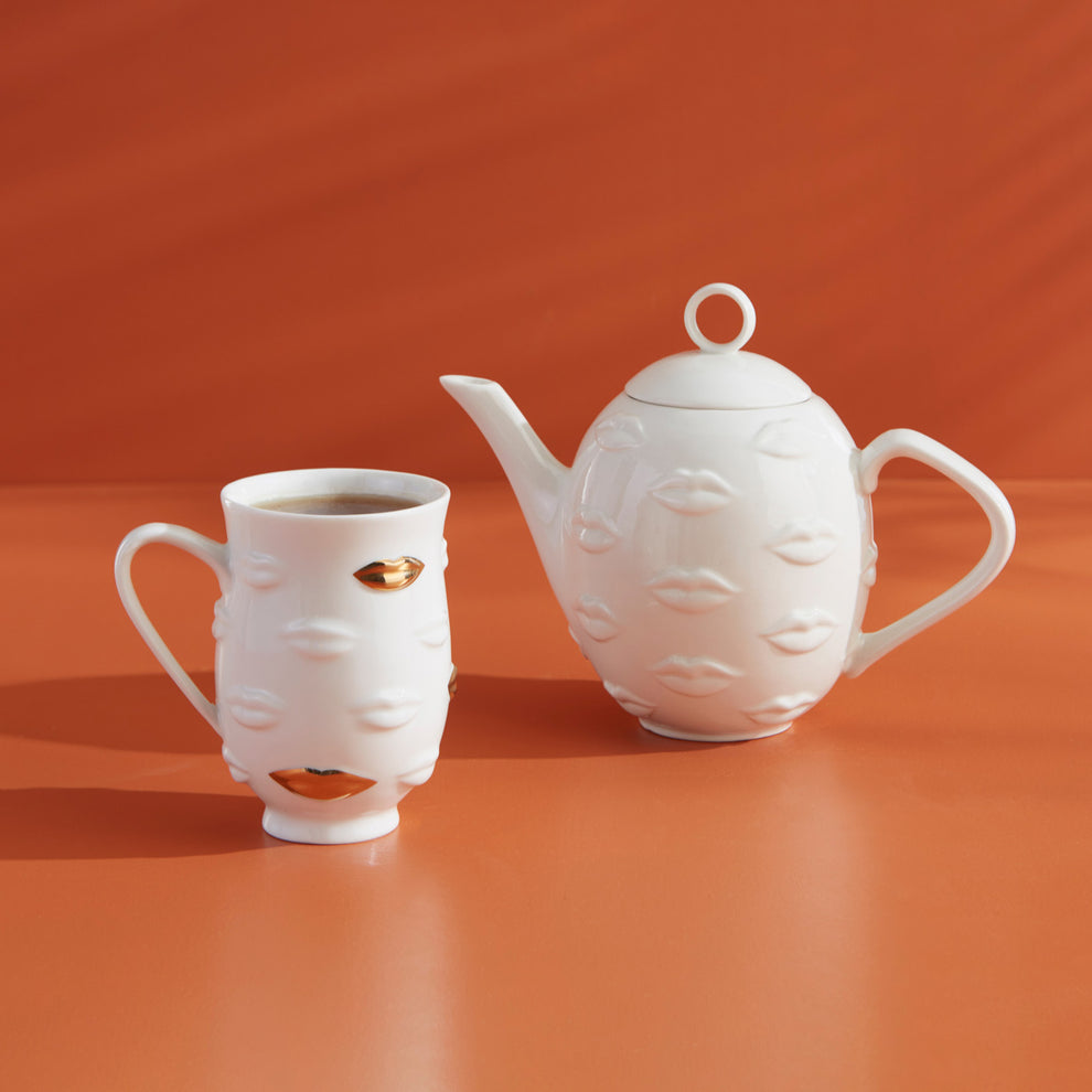 Gilded Gala Mug - Porcelain Coffee Cup with Gold Accents