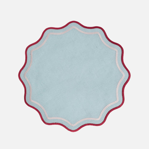 Set 2 scalloped placemats
