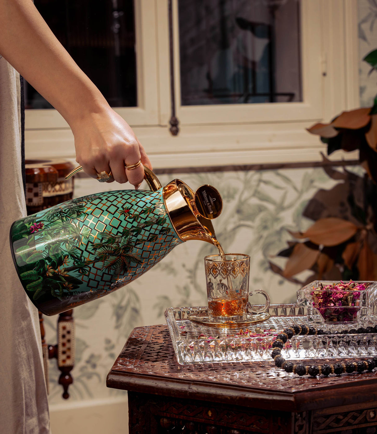 ترمس أمازونيا سعة 0.7 لتر، أوراق ذهبية ذهبية للمنزل