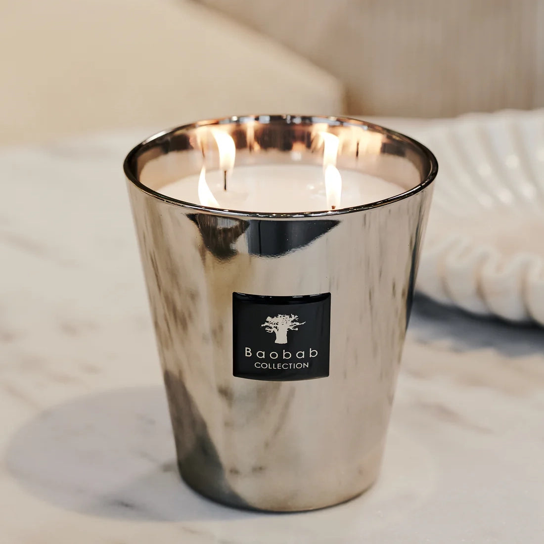 Les Exclusives Platinum Scented Candle (1.1kg)