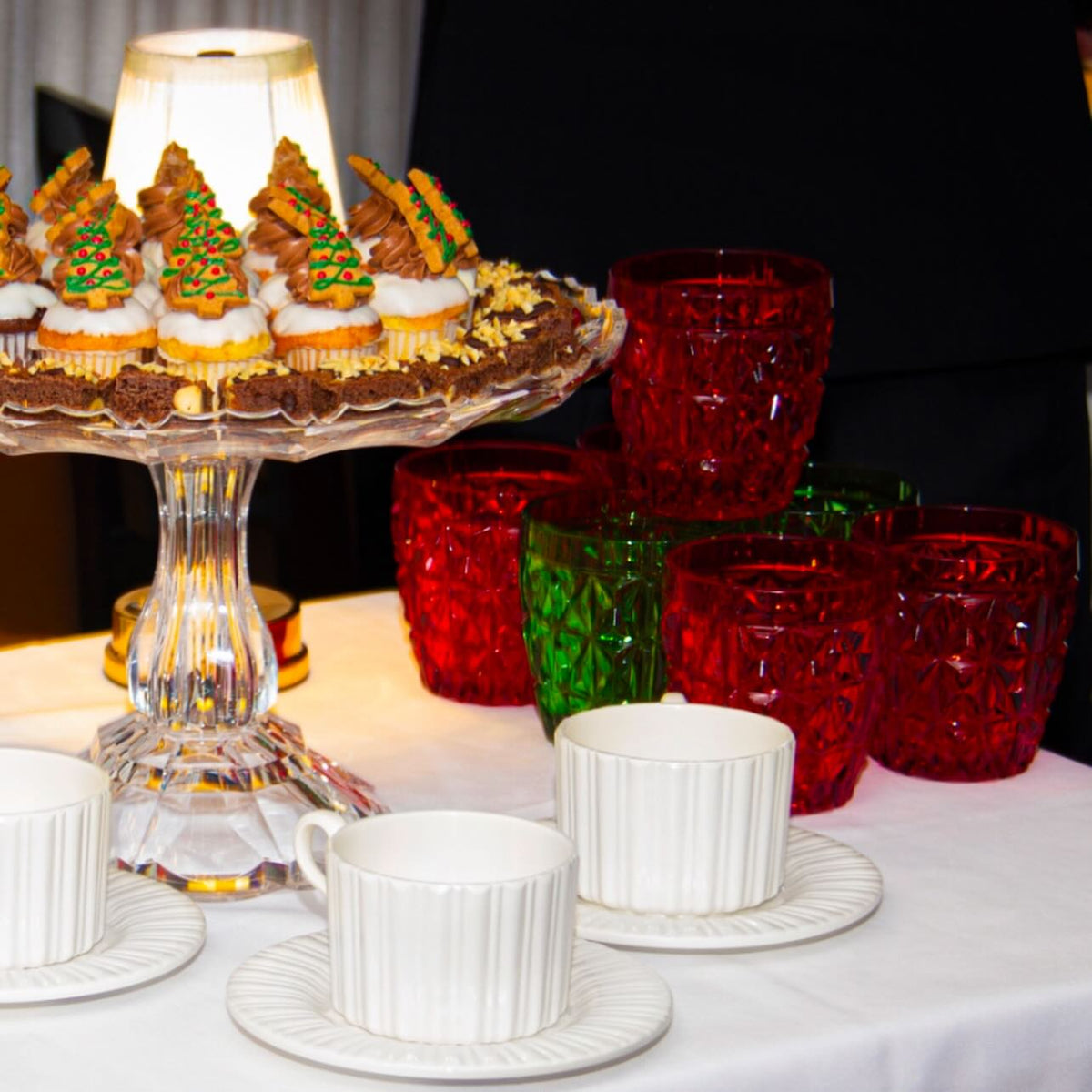 Mario Luca Giusti Winston Tumbler, Ruby in synthetic crystal, styled in a table setting