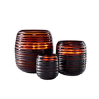 كرة العنبر زنجبار (يسار)