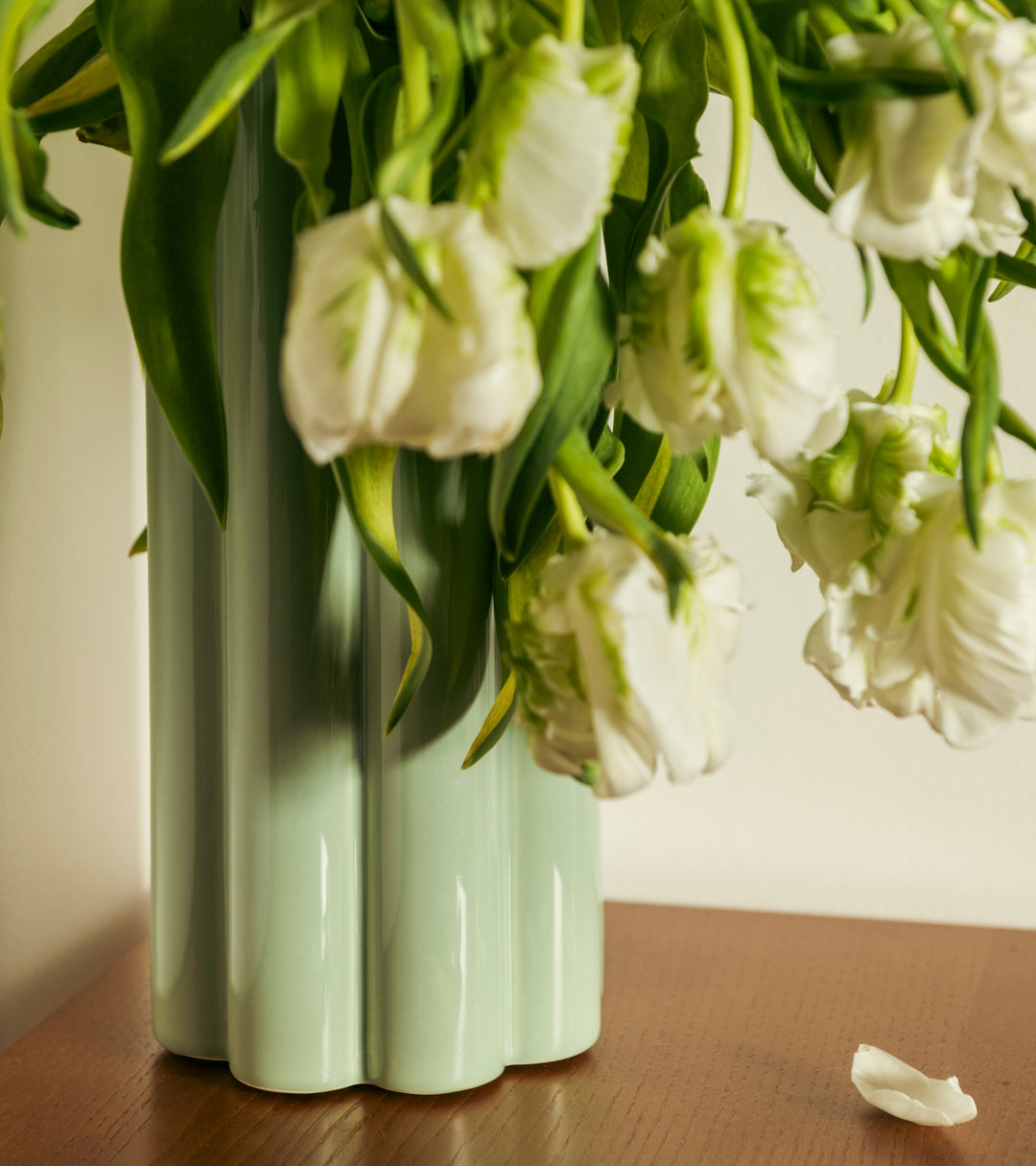 Duetto Solo Vase, Almond, 27cm