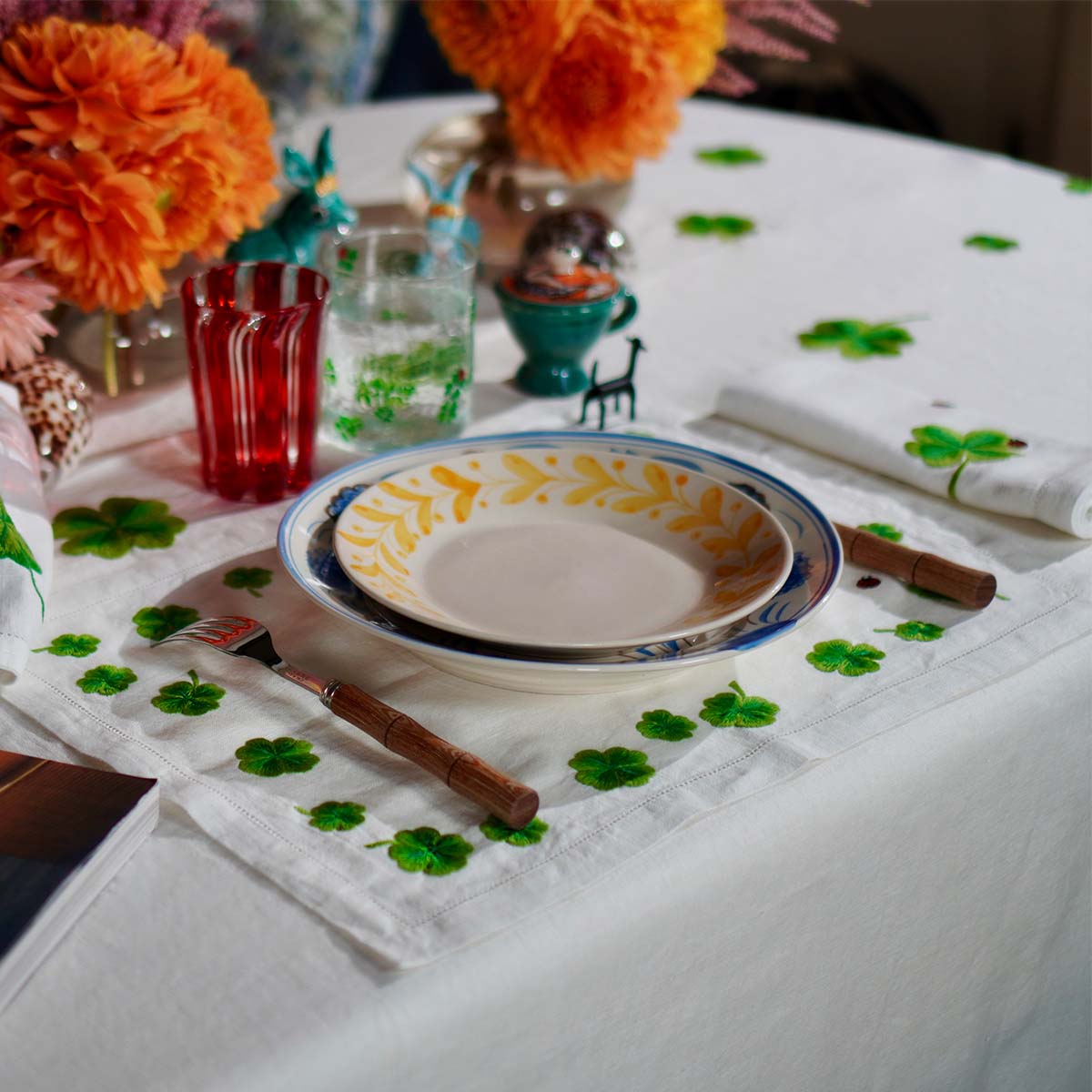 Waww La Table Lucky Clover white linen placemats by Aurélie Bidermann, set of four, detail view