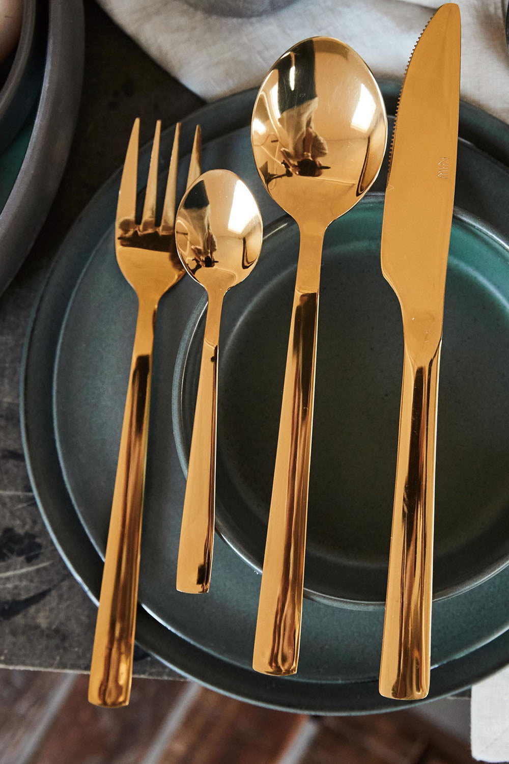 Set of 4 Forks, Gold